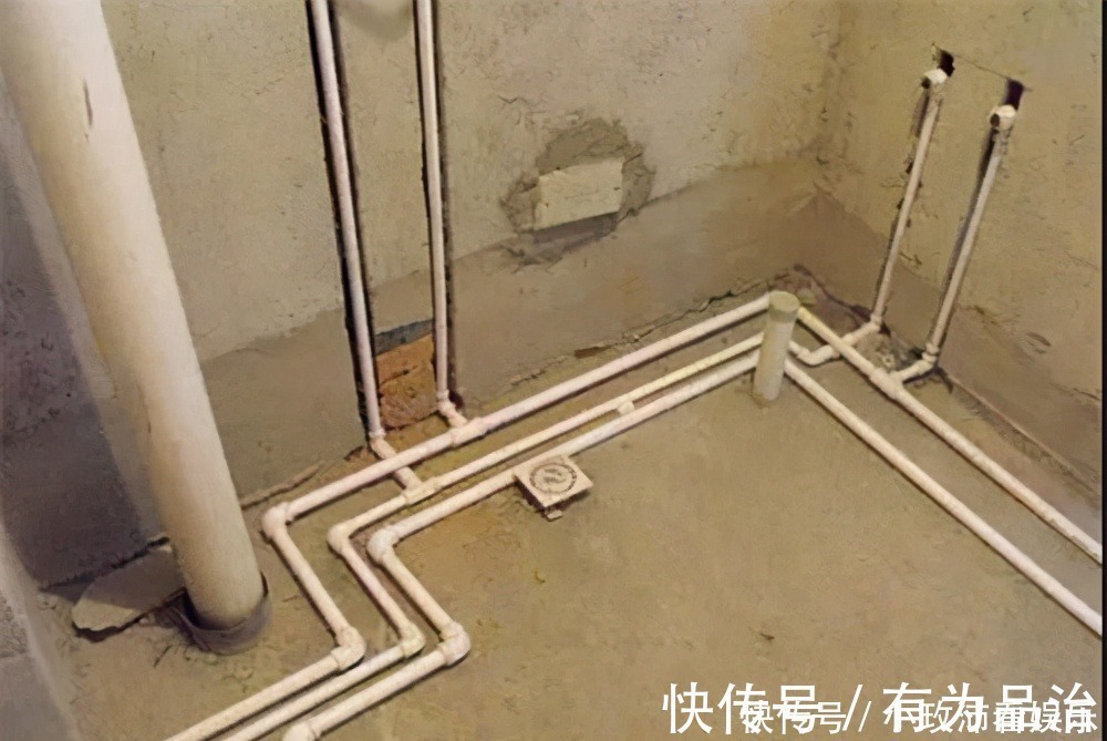 冷水管|工人铺水管有这4种情况,赶紧叫停,不然坑到你吐血