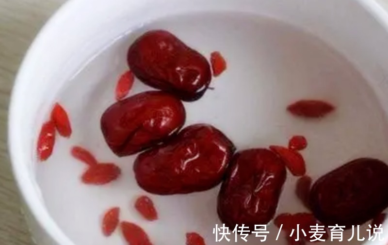 孕妈|孕期除了白开水,孕妇还可以多喝的3种饮品,对胎儿的发育有帮助