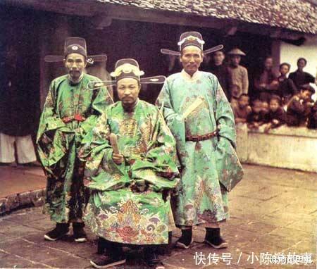 胡志明当上主席后立马废除汉字,普及这么多年,有一个字仍在使用