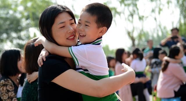 家长|孩子从叫“妈妈”变成“妈”,孩子的4个心理变化,家长不能忽视