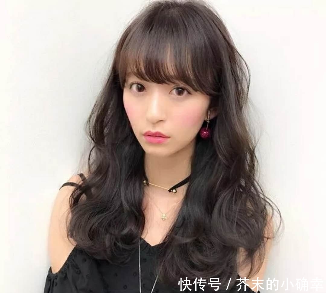 烫发|长脸型的女生适合什么样的烫发?