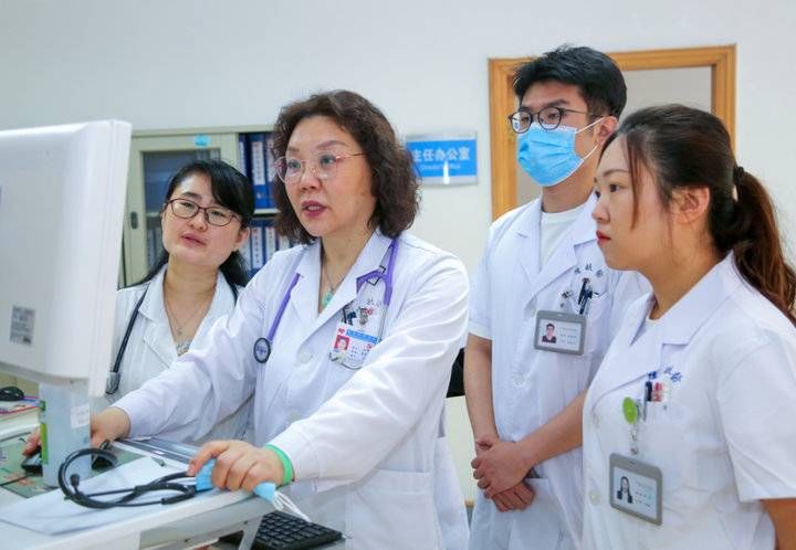 风湿免疫|毓璜顶医院风湿免疫科汤艳春：全力担生命之托，带领团队始终奋斗