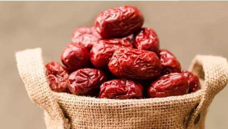 贫血|女人到了更年期,常吃5物,不贫血,不发胖,卵巢一天比一天健康