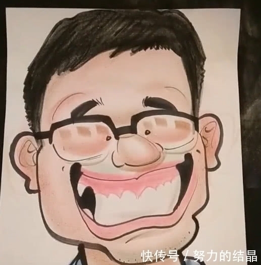 作画!粉丝让美术生作画,开始就感觉不对,作品完成后:太有才了!