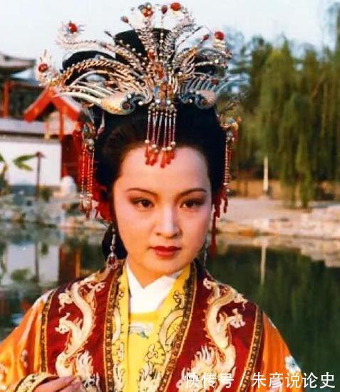 生日!探春盘点众人生日时的小心机,她为何偏偏要遗漏林黛玉的生日