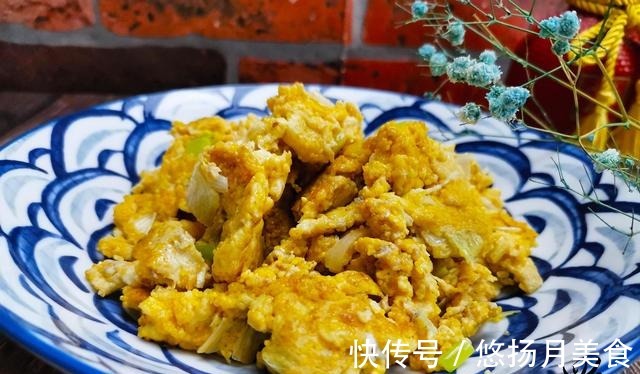 搅拌均匀|鱼身上1部位营养远超鱼肉，常被扔掉太心疼，炒1盘下饭还下酒！