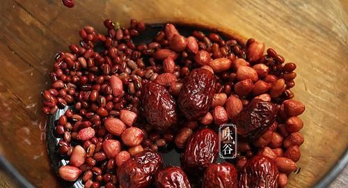 红枣|天凉了，女人要对自己好一点，这5种食材煮一锅，常喝气色好