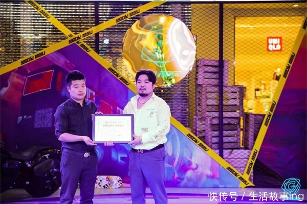 时尚|“ 新潮”席卷而来,赛博朋克、机械科技成为时尚新宠