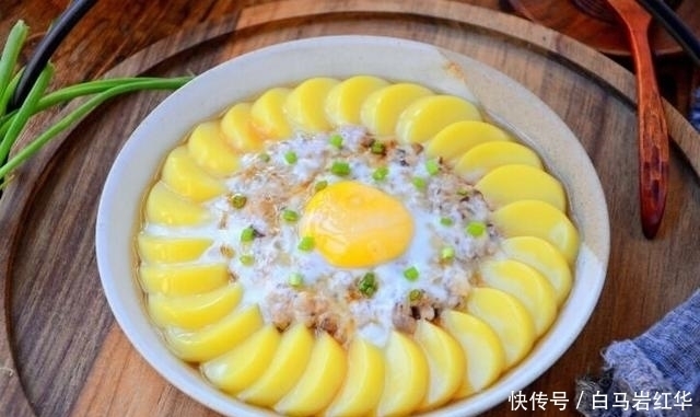 鸡蛋豆腐蒸肉末,简单蒸一下鲜嫩入味,大人小孩都爱吃