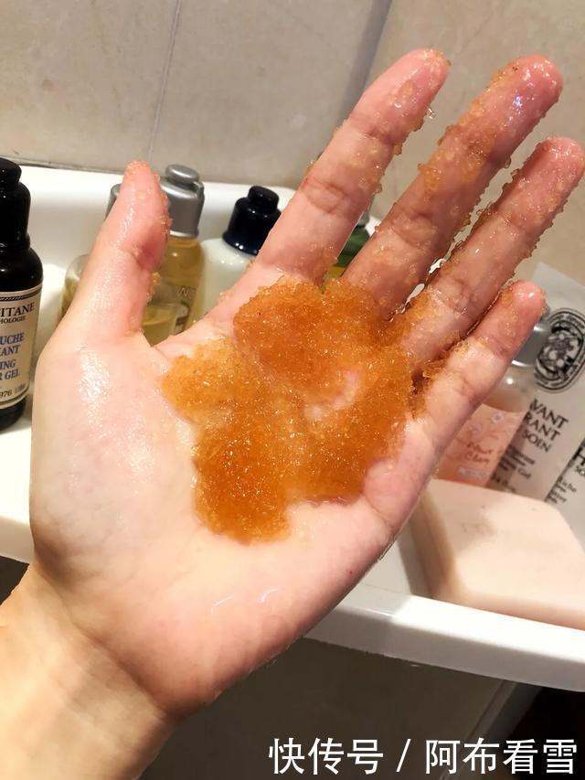 身体乳|鸡皮不敢露?其实不止你们,明星也有鸡皮肤