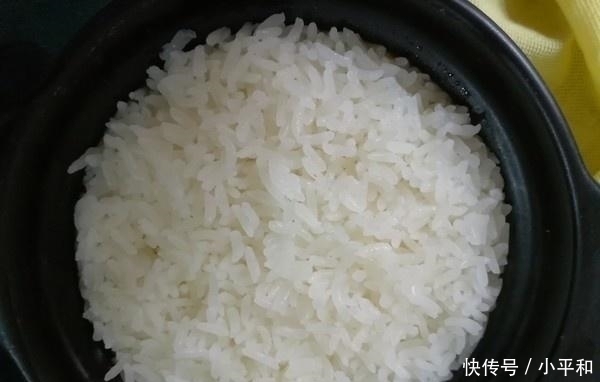 米饭|煮饭就是米加水怪不得不好吃，教你3招，想把饭煮难吃都不容易