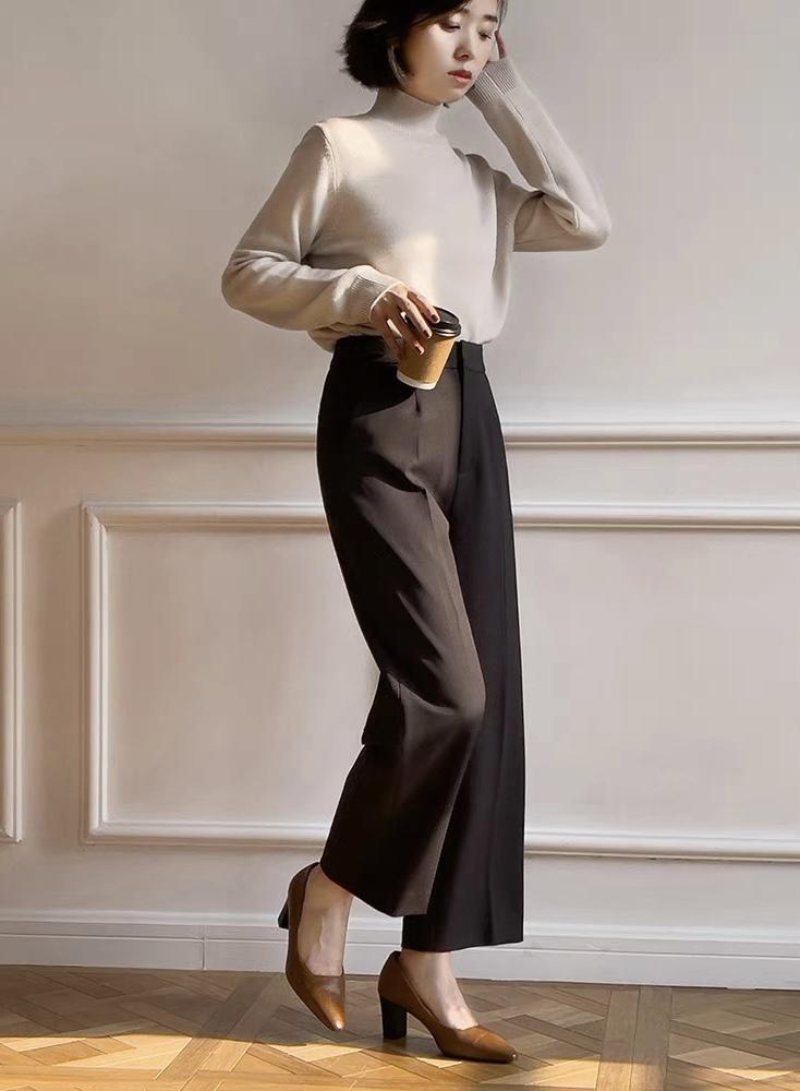 大地色|衣橱里一定要有一条“阔腿裤”,时髦精都爱,让你轻松穿出高级感