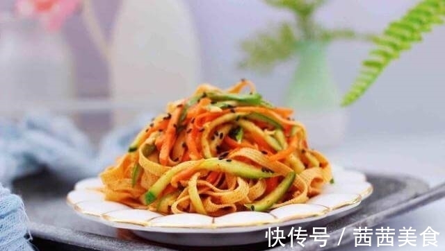 营养师随身查|6月,不吃肉也要吃这菜,隔三差五吃1次,排毒刮油,体重不过百