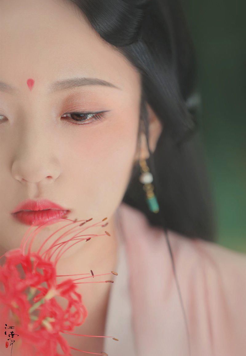 眼睛|“天生古风脸”都有哪些特点？中2个以上就可以放心穿汉服了