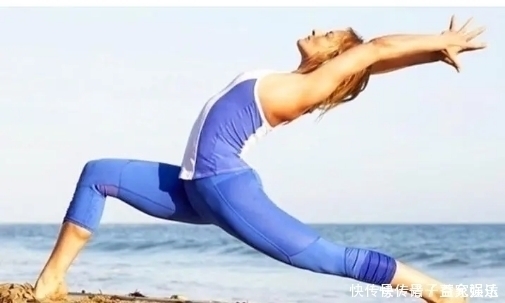 水桶|久坐造成脂肪堆积扭转瑜伽助你瘦身，跟小肚腩和水桶腰说拜拜