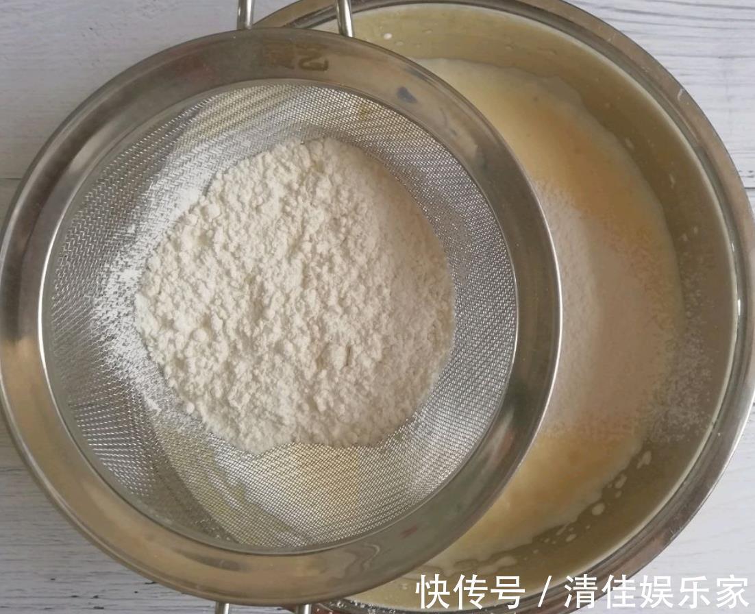 简单3步教你做老式鸡蛋糕,蛋清蛋黄不用分离,做法超简单
