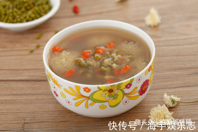 泡水|枸杞,你吃红的还是黑的泡水牢记“3不要”,营养加倍喝得健康