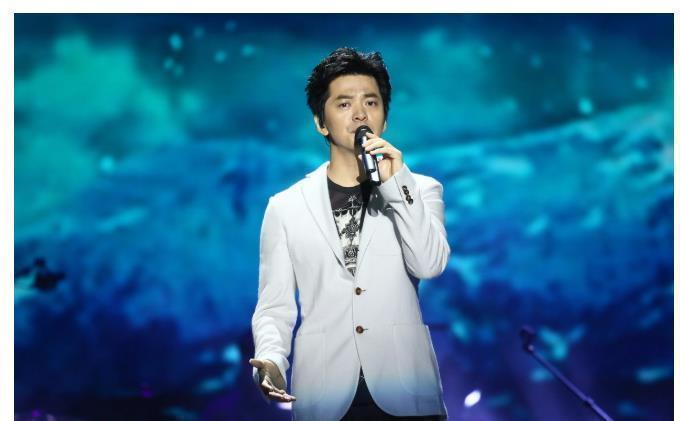 青春再见|19年前水木年华爆红,为何如今李健被称男神,卢庚戌却被骂油腻