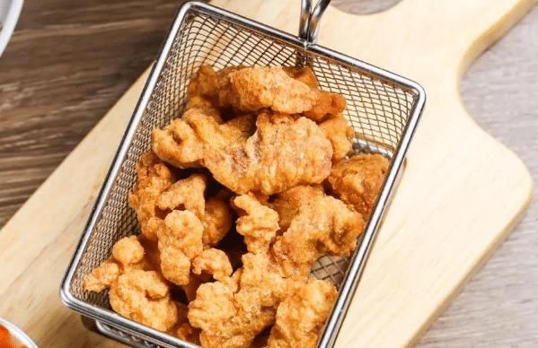 炸酥肉时，牢记放“3样料”，少一样都不正宗，分享正确做法