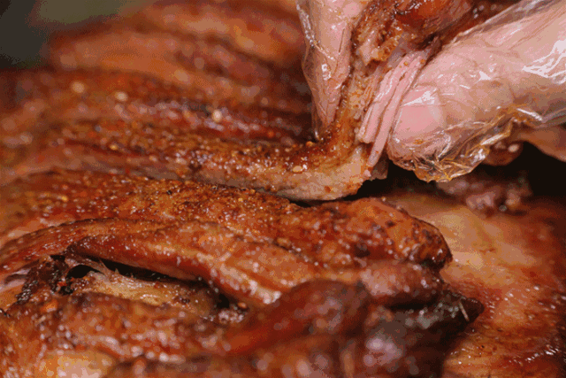 营养素|每天吃肉的人与从不吃肉的人相比，谁的身体更健康些？