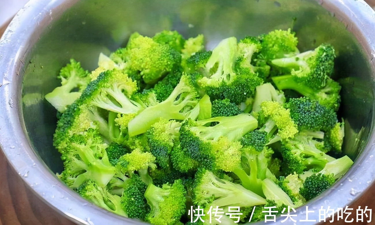 冬天,大鱼大肉吃腻了,教你4道素菜做法,清淡营养又健康