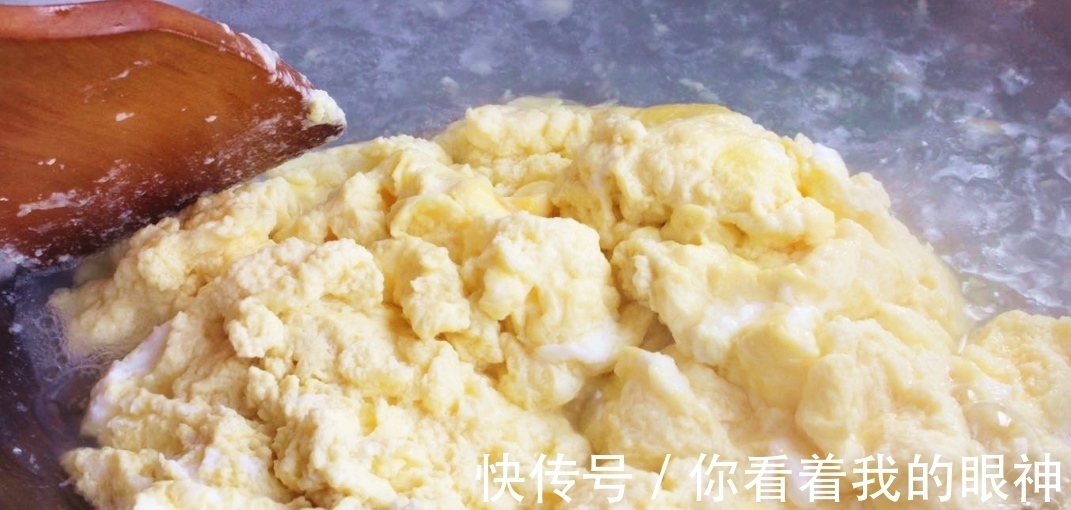 白水煮鸡蛋|鸡蛋的做法火了,饭店卖30元一盘,学会大厨的做法,孩子特别爱吃