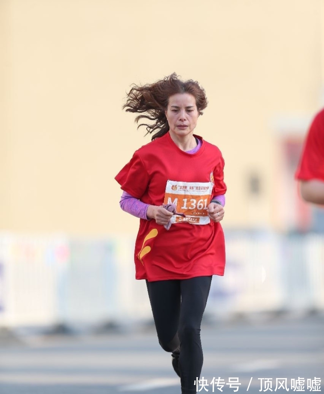 放屁|跑者的“尴尬”瞬间：边跑步，边放屁