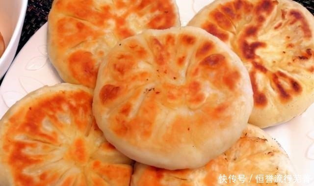 烙馅饼,用死面还是烫面早餐店老板都不对,教你正确做法