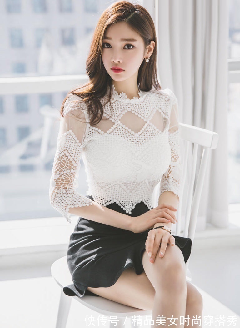 在职场 简约时尚的黑色短裙,修身显瘦,展现独特的优雅气质