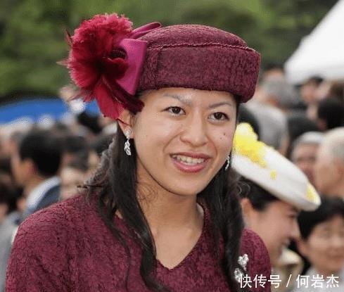日本皇室相聚御花园 公主们齐亮相 最美的竟是纪子妃 快资讯 日本皇室相聚御花园 公主们齐亮相 最美的竟是纪子妃 快资讯