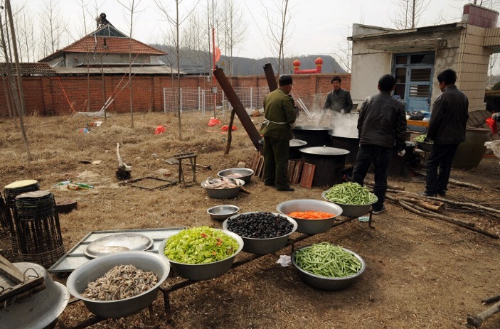 农村都是在家办酒席，为什么有人说，这样的酒席不卫生