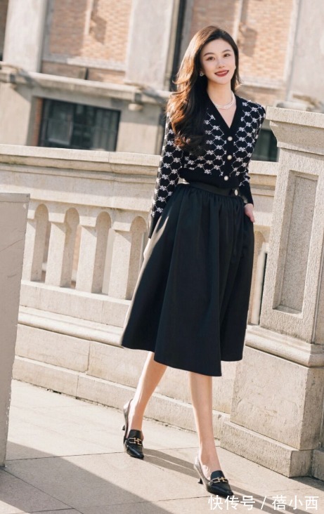 半身裙|新年不要穿得太老气,学博主这样穿针织衫,打造时尚高级感!
