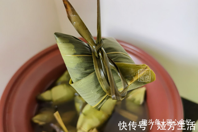 夹生|煮粽子，用冷水还是热水？煮多长时间？方法对了，粽子软糯不夹生