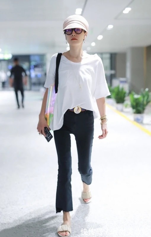 离婚|马伊琍离婚后瘦成纸片人,穿黑色裙看着只有90斤,胜在气质出众