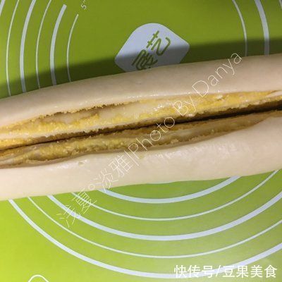 用这个技巧做#福气年夜菜#椰蓉吐司，味道好吃极了