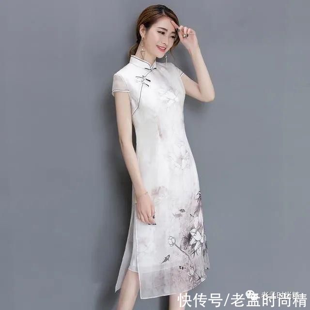 气质|中国风旗袍上身很衬肤色，提气质又有女人味