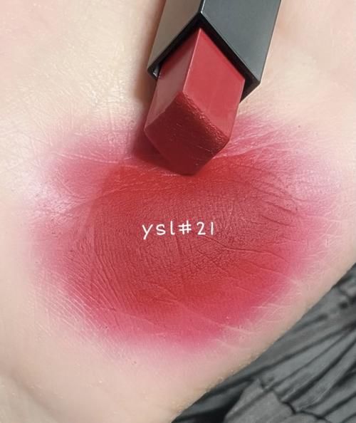 这些口红复古又高级，超显白色，档次又上升不少，简直太好看了