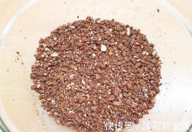 双面|家乡的味道！大叔教你祖传秘制咸猪肉，香气浓郁，不输餐馆的水准