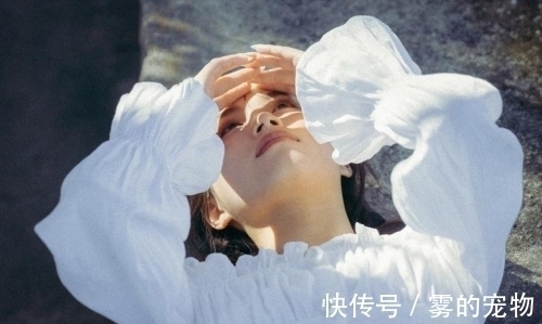 情思$一曲别词无限恨,满腹情思泪几行;十赋清秋词,填阕新词写旧伤