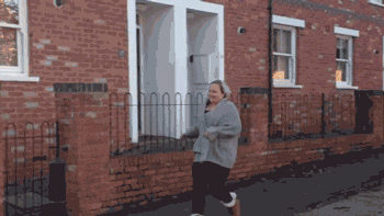 |搞笑GIF:你永远都猜不到 睡着后损友会对你做什么