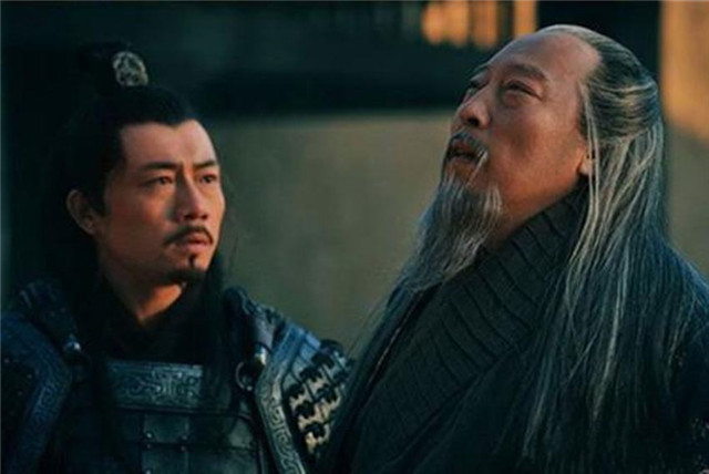 杀光|曹操手下位居第一的谋士，却被曹逼死，其子杀光曹氏后人成功复仇