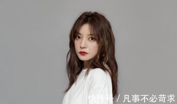 慵懒感 发型这么梳，大脸瞬间变小脸，8款方脸女生优选发型，婉约有时尚