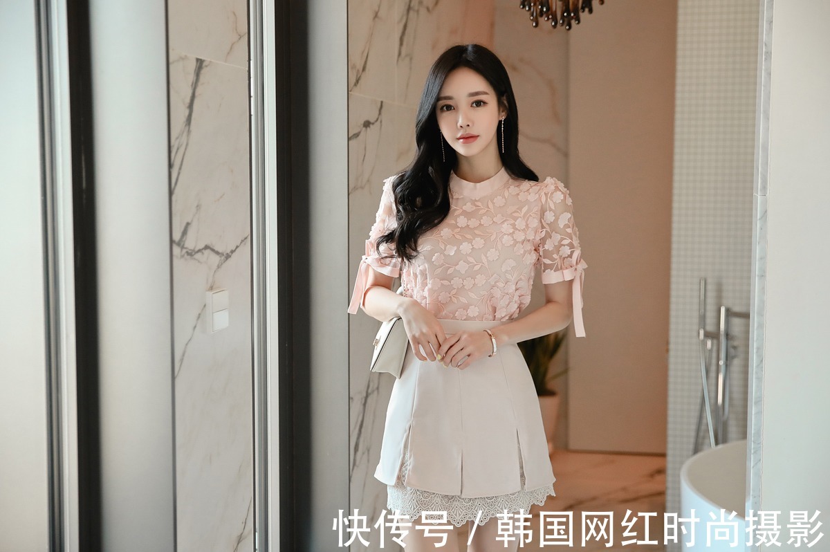 时尚|女神孙允珠高清时尚写真:樱桃红哑光半袖轻熟裙,又甜又御姐