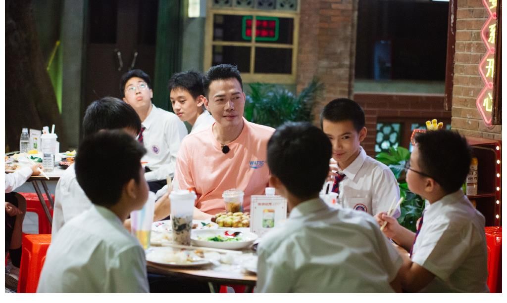 《中餐厅》丢掉的初心，被《大湾仔的夜》找回来了