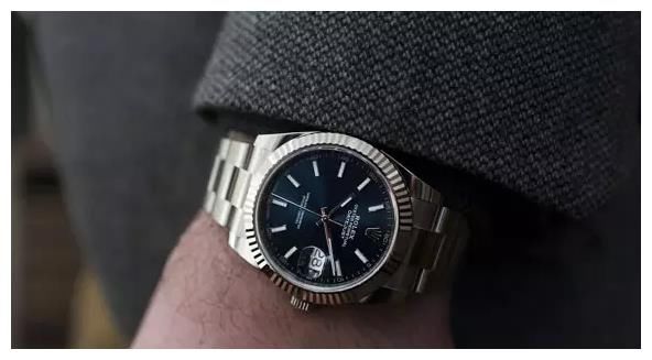 40岁是时候选款名表戴戴了，7万左右三款奢侈男士腕表盘点