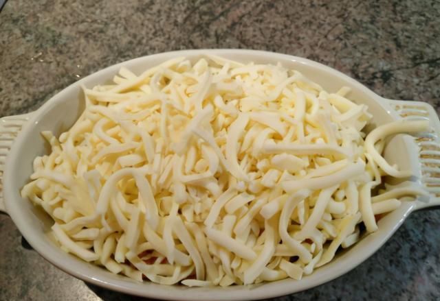 它富含花青素，热量比红薯低，做成饼煎一煎，香软营养且饱腹感强