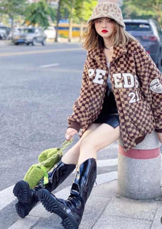 皮革|微胖身材怎么选鞋子?建议学潮人这样穿“长筒靴”,巨显瘦遮肉!