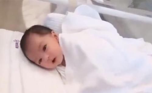 产房|“最美新生儿”的颜值引众多宝妈羡慕,助产士:新生儿中实属少见