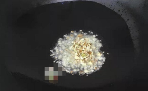 鲜香|鸭肉和它真是绝配,焖一焖鲜香开胃,驱寒暖胃,冷天常做给孩子吃