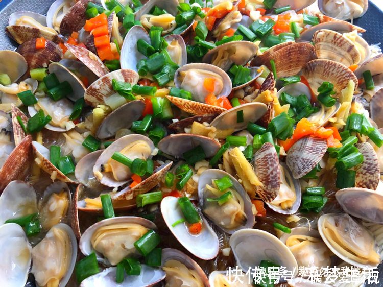 美味|花蛤最好吃的做法,不焯水不爆炒,肉质鲜嫩还美味,超解馋